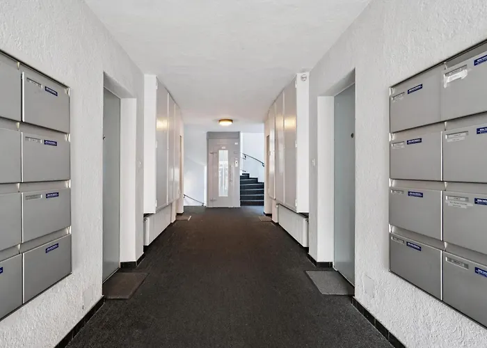 Modern Center - Crown 33 Zürich